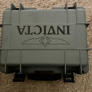 1-Slot w watch bands storage Divers Case